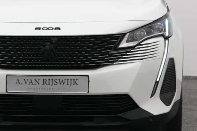 Peugeot 5008 (2022) thumbnail 19