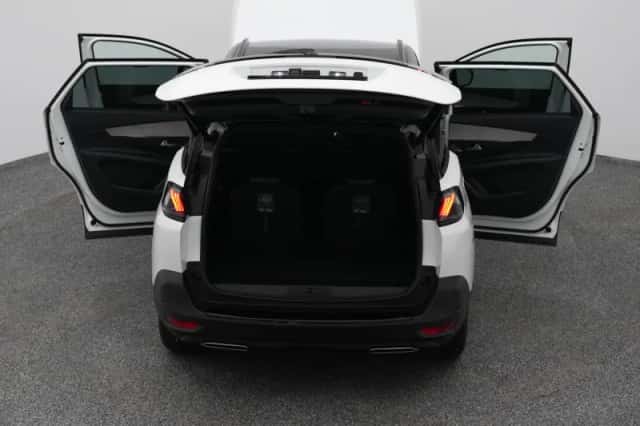 Peugeot 5008 (2022) thumbnail 29
