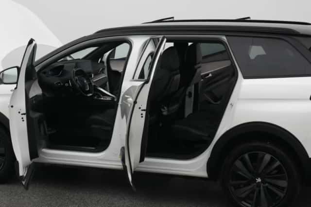 Peugeot 5008 (2022) thumbnail 33