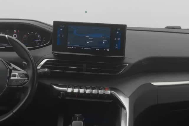 Peugeot 5008 (2022) thumbnail 8
