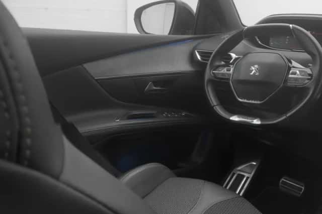 Peugeot 5008 (2023) thumbnail 11