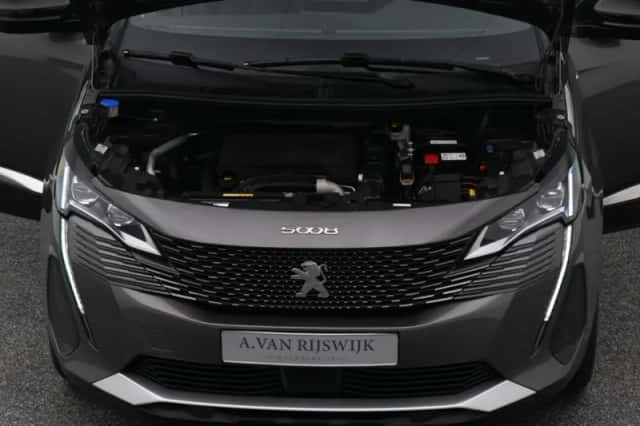 Peugeot 5008 (2023) thumbnail 31