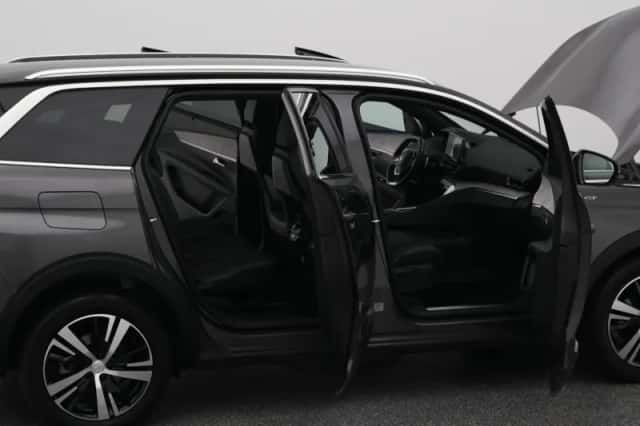 Peugeot 5008 (2023) thumbnail 34