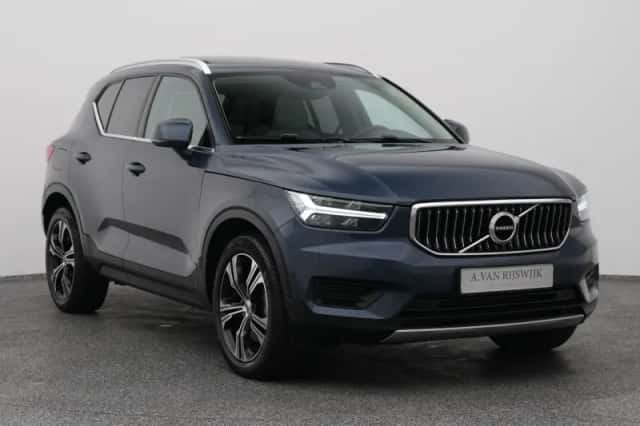 Volvo XC40 (2022) thumbnail 2