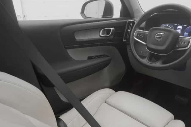 Volvo XC40 (2022) thumbnail 11