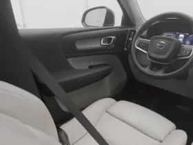 Volvo XC40 (2022) thumbnail 11