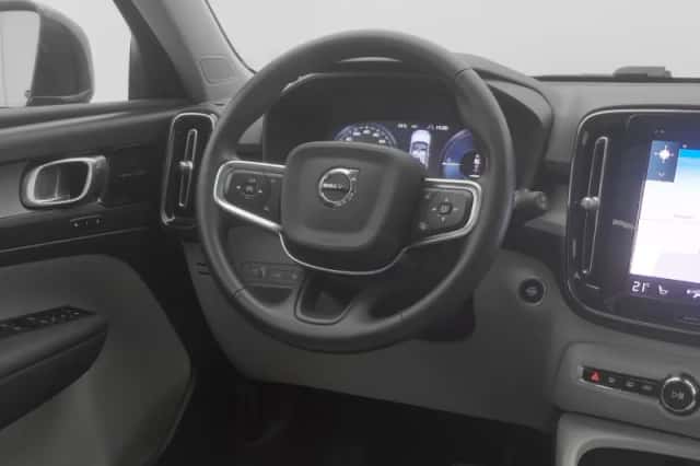 Volvo XC40 (2022) thumbnail 7