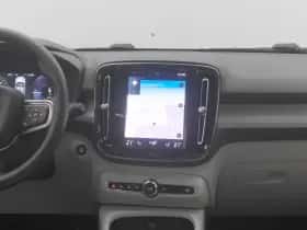 Volvo XC40 (2022) thumbnail 8