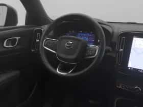 Volvo XC40 (2023) thumbnail 8