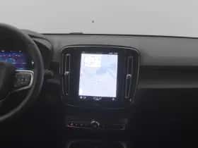 Volvo XC40 (2023) thumbnail 9