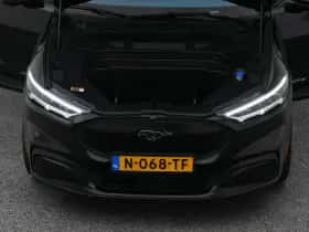 Ford Mustang (2021) thumbnail 32