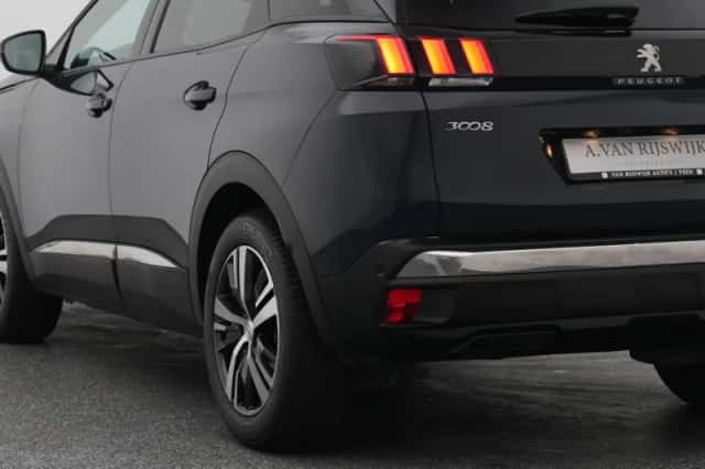 Peugeot 3008 (2020) thumbnail 18