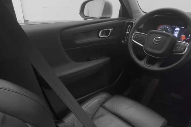 Volvo XC40 (2022) thumbnail 11