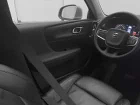 Volvo XC40 (2022) thumbnail 11