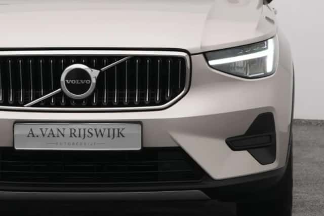 Volvo XC40 (2022) thumbnail 19