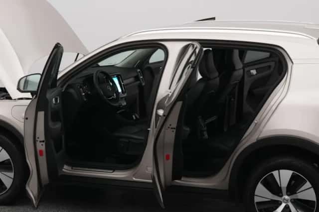 Volvo XC40 (2022) thumbnail 32