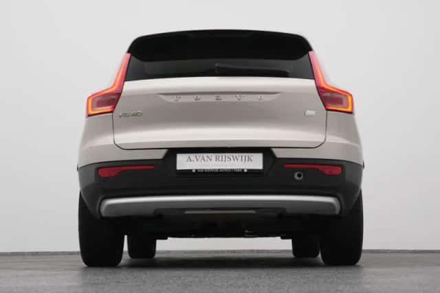 Volvo XC40 (2022) thumbnail 35