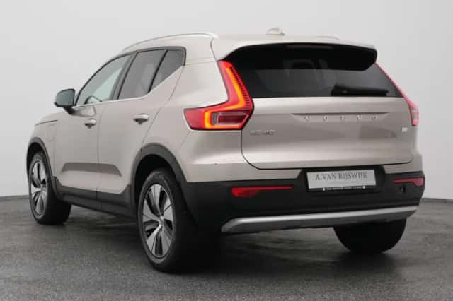 Volvo XC40 (2022) thumbnail 5