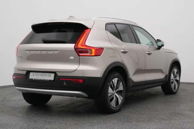 Volvo XC40 (2022) thumbnail 6