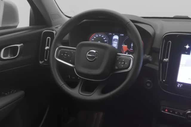 Volvo XC40 (2022) thumbnail 7