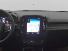 Volvo XC40 (2022) thumbnail 8