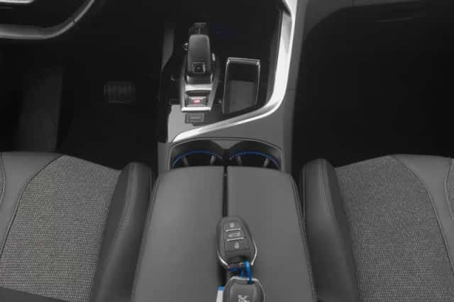 Peugeot 5008 (2021) thumbnail 12
