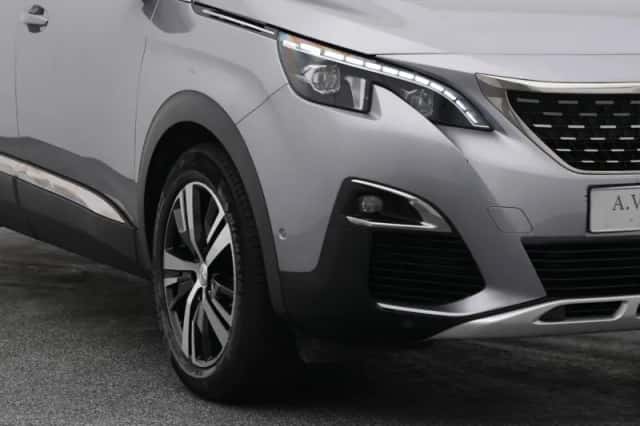 Peugeot 5008 (2021) thumbnail 17