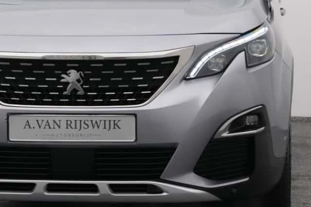 Peugeot 5008 (2021) thumbnail 19