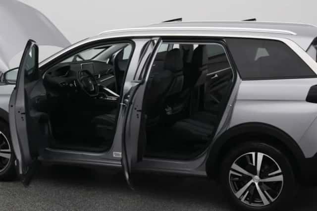 Peugeot 5008 (2021) thumbnail 33