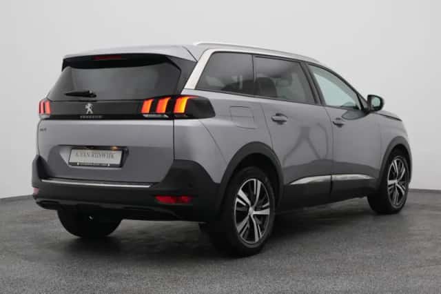Peugeot 5008 (2021) thumbnail 6