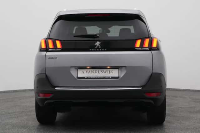 Peugeot 5008 (2021) thumbnail 10