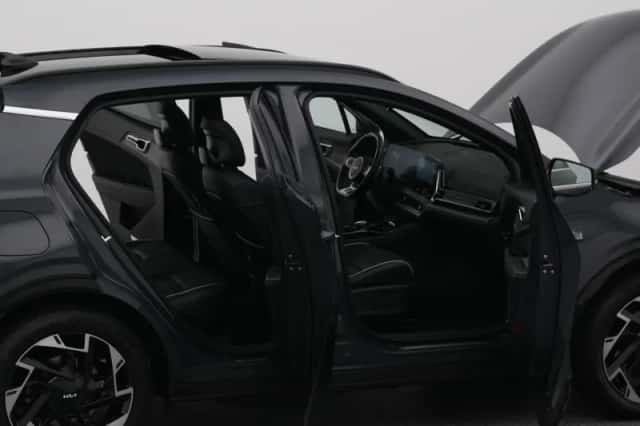 Kia Sportage (2022) thumbnail 32