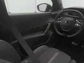 Peugeot 2008 (2023) thumbnail 11