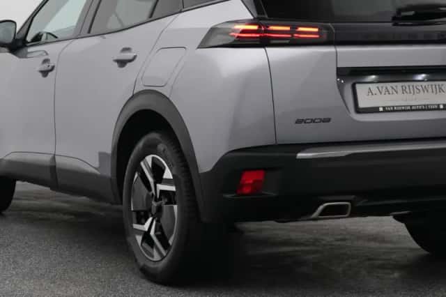 Peugeot 2008 (2023) thumbnail 18