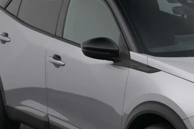 Peugeot 2008 (2023) thumbnail 23