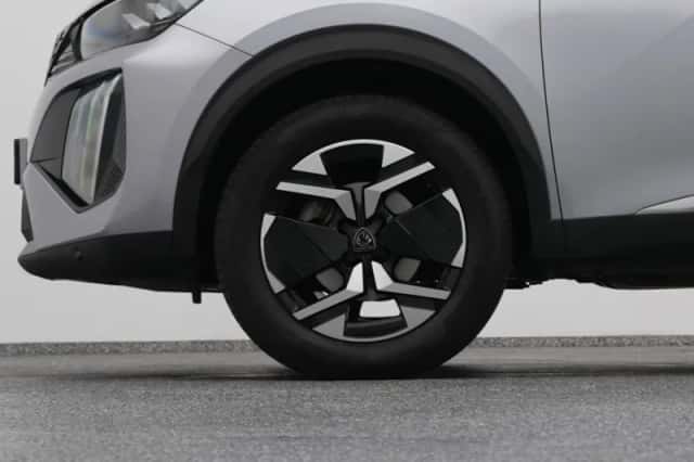 Peugeot 2008 (2023) thumbnail 39