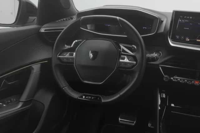Peugeot 2008 (2023) thumbnail 7