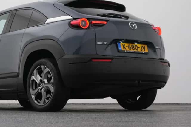 Mazda MX-30 (2020) thumbnail 23