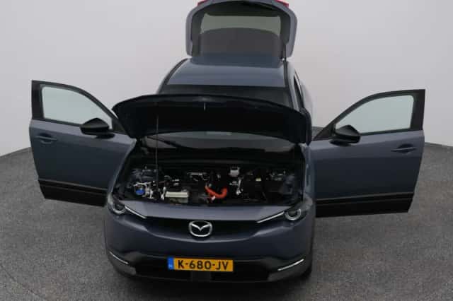 Mazda MX-30 (2020) thumbnail 28