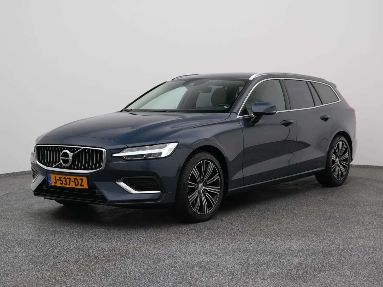 Volvo V60 (2020) — foto 1
