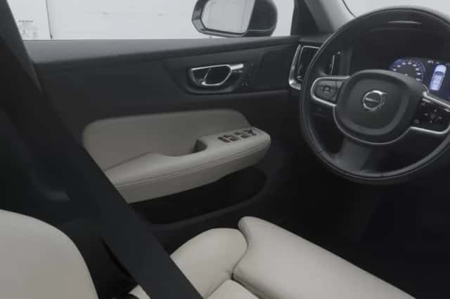Volvo V60 (2020) thumbnail 11