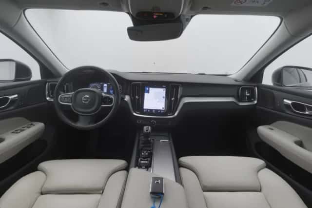 Volvo V60 (2020) thumbnail 3