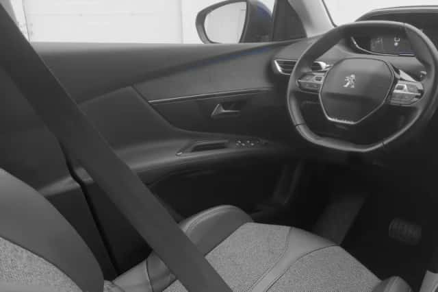 Peugeot 3008 (2020) thumbnail 11