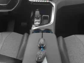 Peugeot 3008 (2020) thumbnail 12