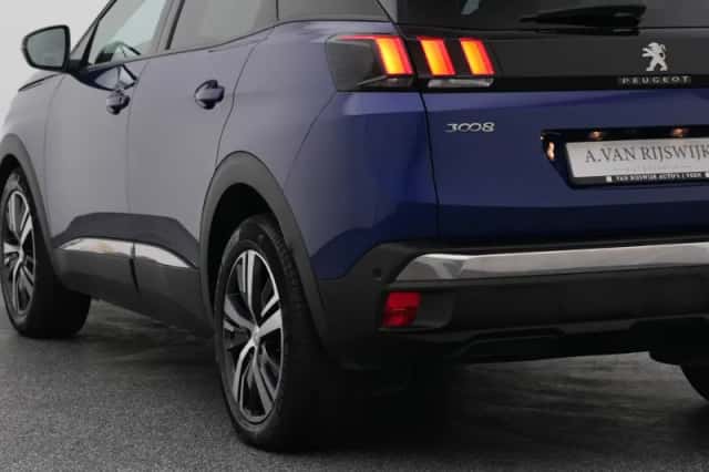 Peugeot 3008 (2020) thumbnail 18