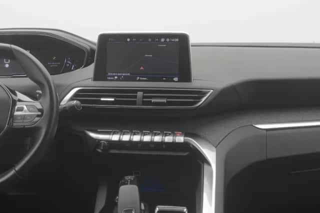 Peugeot 3008 (2020) thumbnail 8