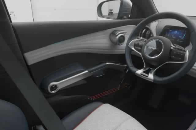 BYD Atto (2024) thumbnail 11
