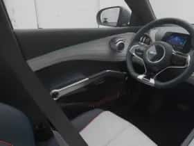 BYD Atto (2024) thumbnail 11