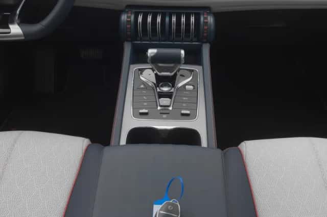 BYD Atto (2024) thumbnail 12