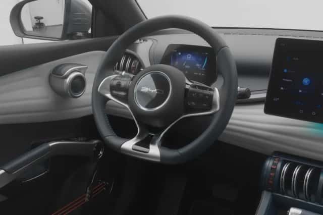 BYD Atto (2024) thumbnail 7